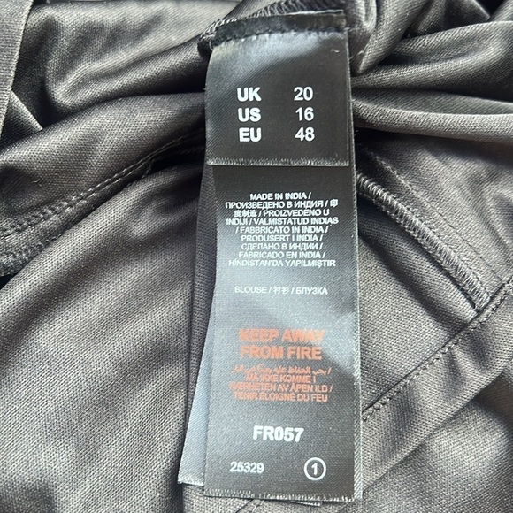 ASOS Simply Be Black Sheer Swiss Dot Long Sleeve Blouse with Ruched Front Sz 16 - Picture 4 of 6